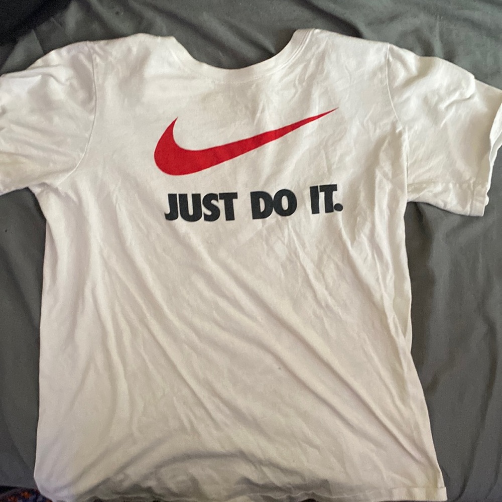 Nike just do it shirt white